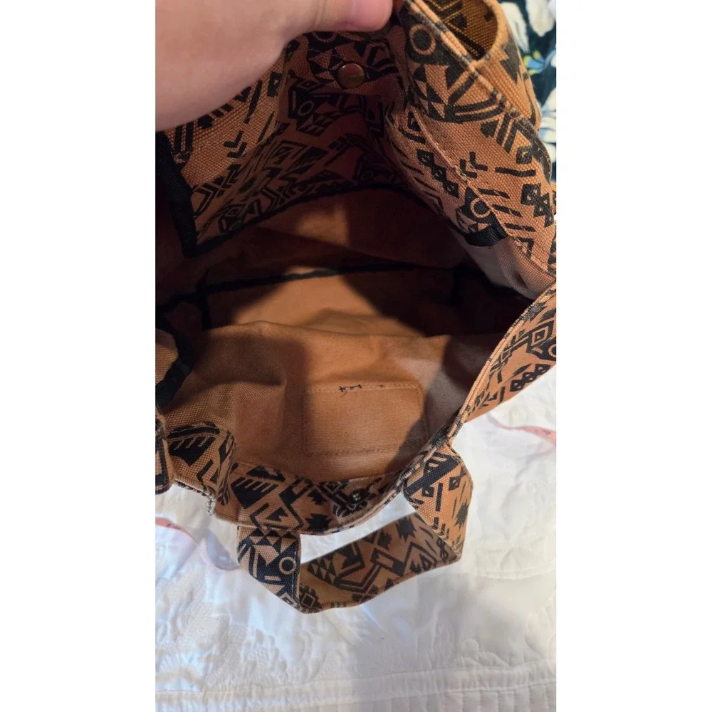 Kavu Canvas Sling‎ Bag Tan Black Geo Print True Outdoor Wear Adjustable Strap